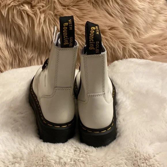 JADON BOOT SMOOTH LEATHER PLATFORMS DR. MARTENS NWT - Picture 6 of 10